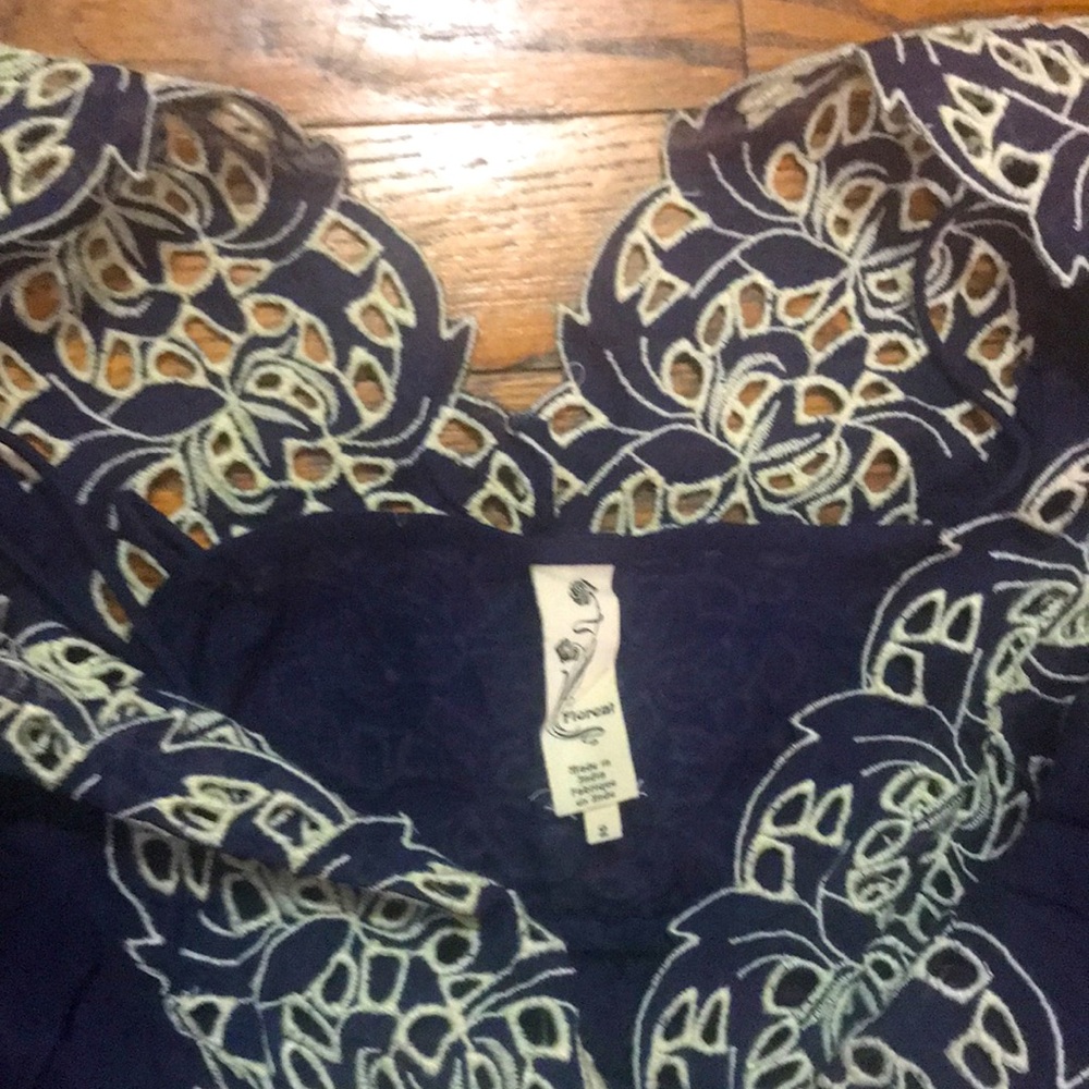 Anthropologie Floreat Navy White Cutout Scallop Blouse 2 / XS-S - Picture 5 of 8